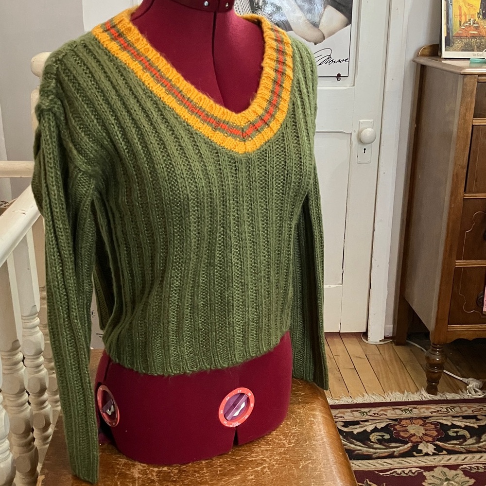 3/30$ Cozy Olive V-Neck Sweater with Yellow and Red Accents